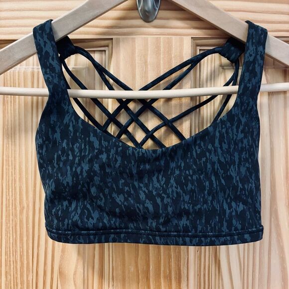 Lululemon Athletica Black and Gray Free To Be Strappy Sports Bra Light Support 4 - Picture 1 of 4